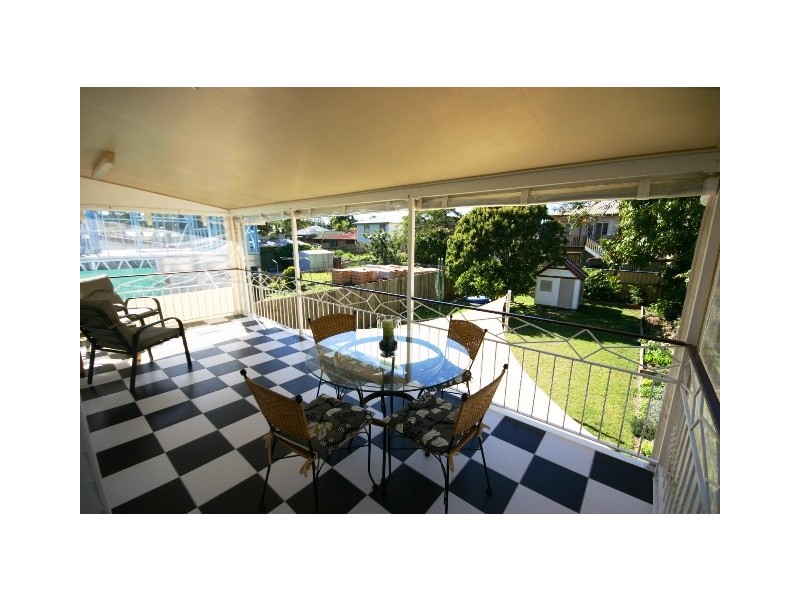 58 McLennan Street, Woody Point QLD 4019