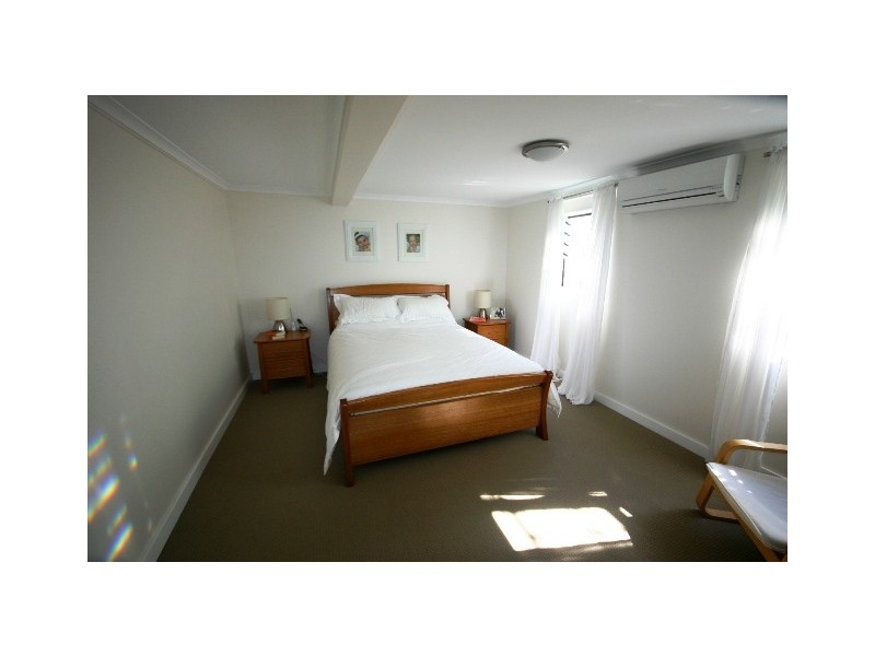 58 McLennan Street, Woody Point QLD 4019