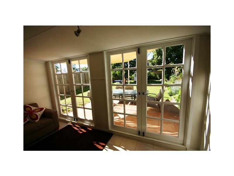 58 McLennan Street, Woody Point QLD 4019