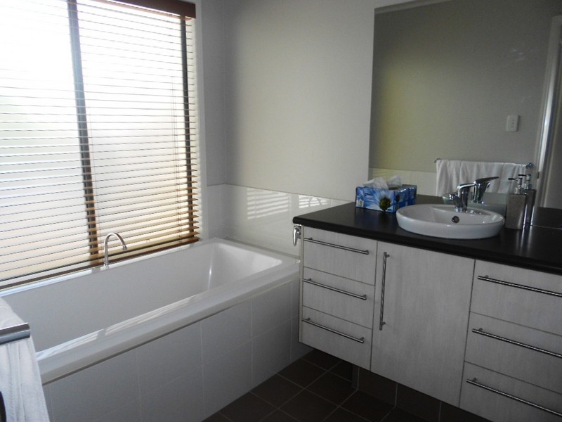 48 McLennan Street, Woody Point QLD 4019