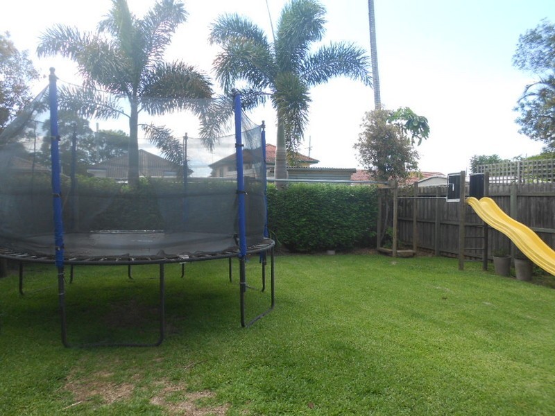 48 McLennan Street, Woody Point QLD 4019