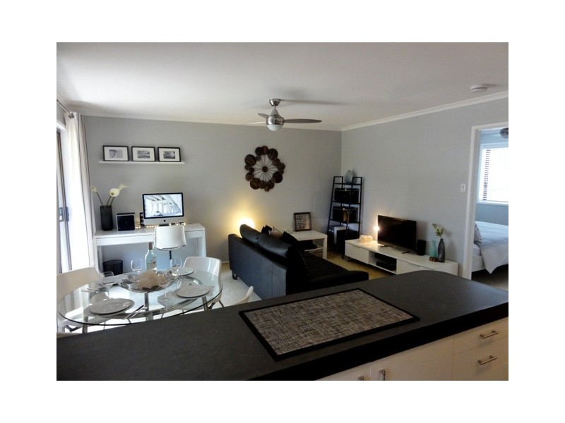 1/11 View Street, Woody Point QLD 4019