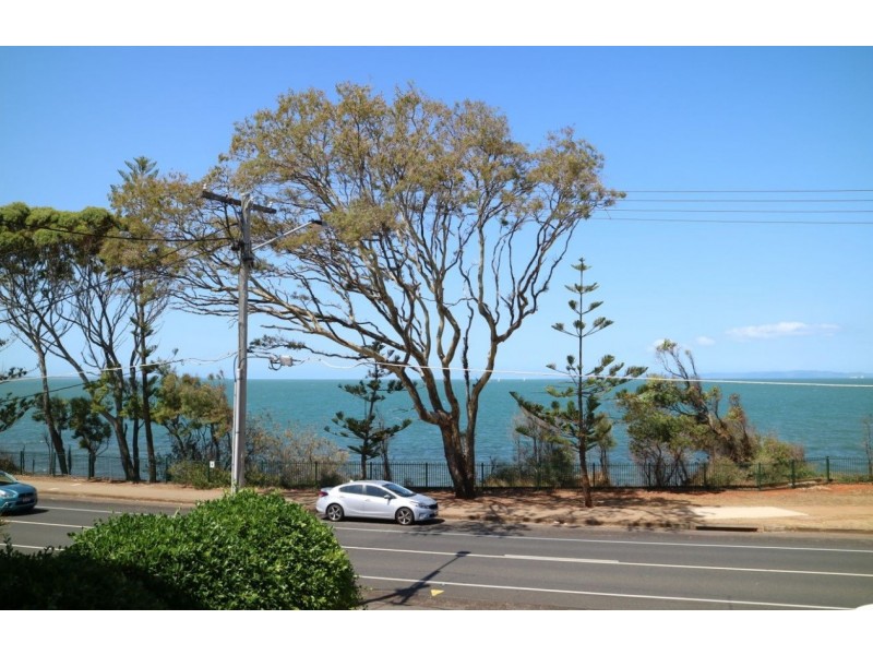 2/185 Landsborough Avenue, Scarborough QLD 4020
