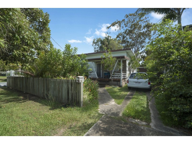 8 Bradley Road, Clontarf QLD 4019