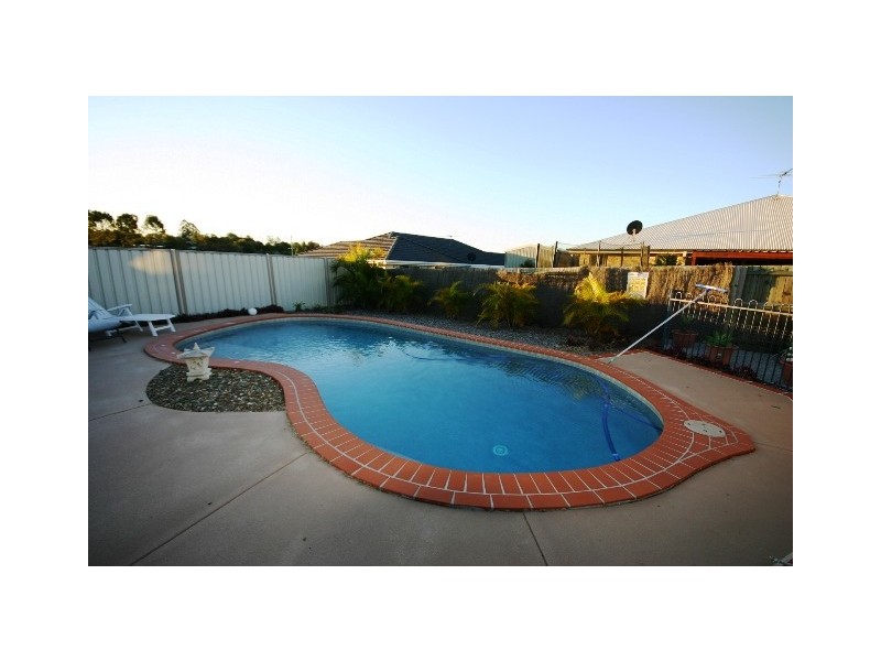 33 Yandina Place, Deception Bay QLD 4508