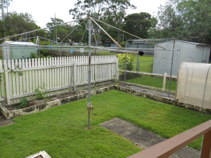 1 Livermore Street, Redcliffe QLD 4020