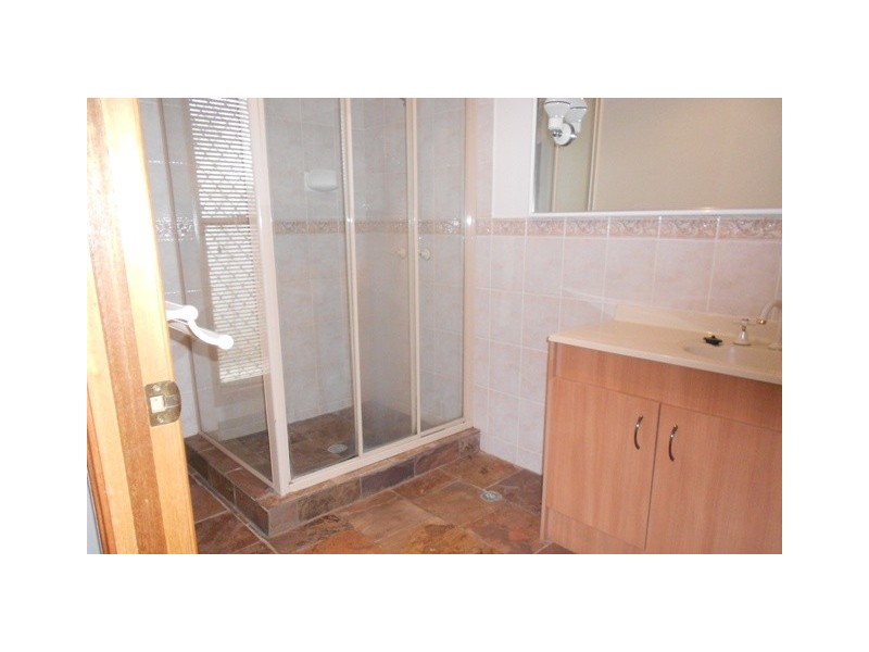 2 Mitchell Court, Rothwell QLD 4022