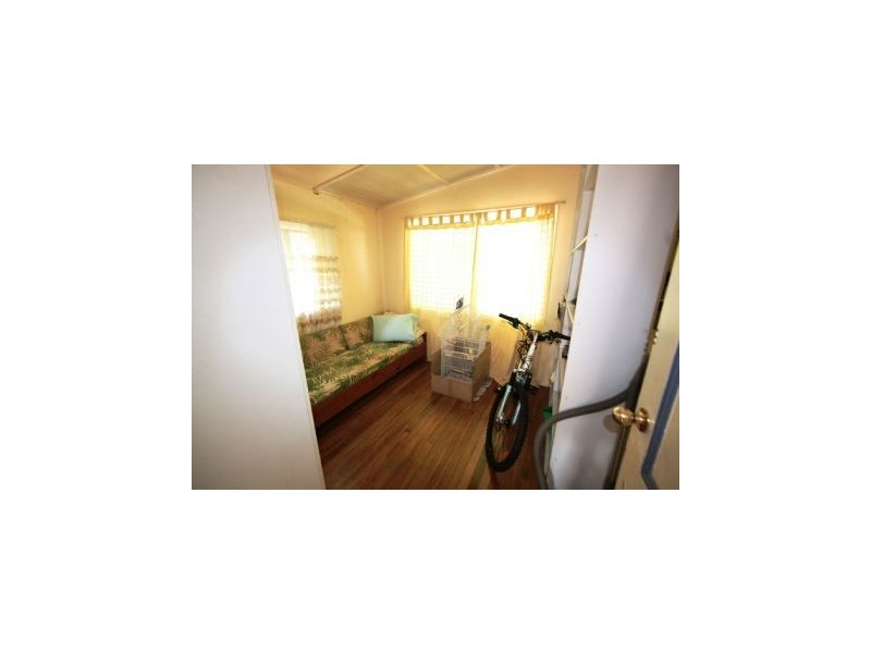 42 Valerie Street, Clontarf QLD 4019