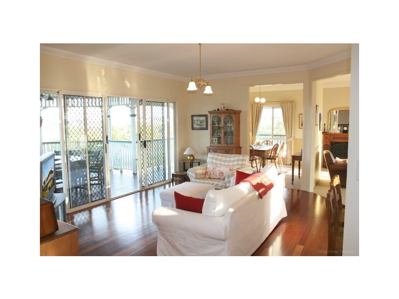 2 Lochside Drive, North Lakes QLD 4509