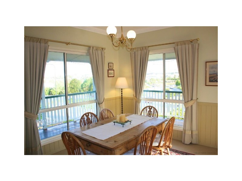 2 Lochside Drive, North Lakes QLD 4509