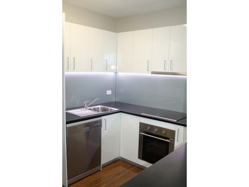 3/73 Marine Parade, Redcliffe QLD 4020