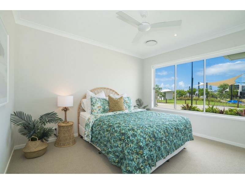 6 Galley Lane, Newport QLD 4020