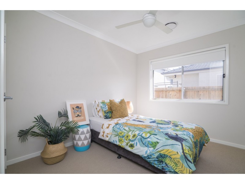 6 Galley Lane, Newport QLD 4020