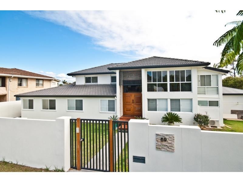 69 Scarborough Road, Redcliffe QLD 4020