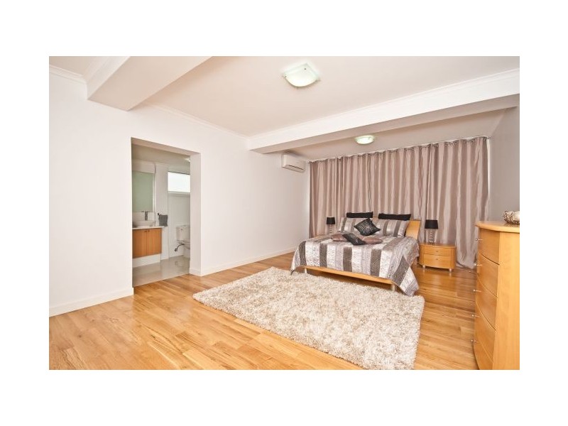 69 Scarborough Road, Redcliffe QLD 4020