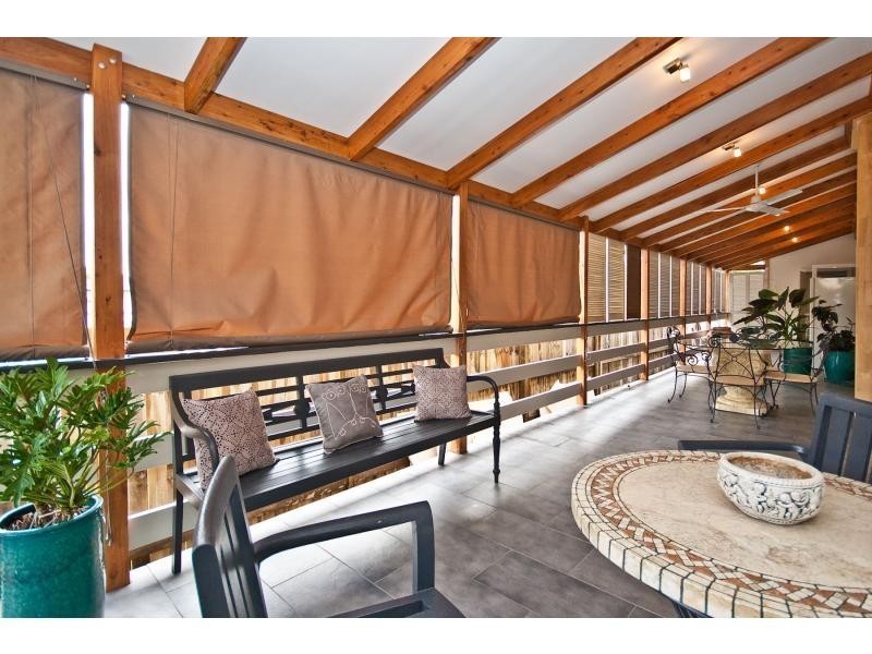 69 Scarborough Road, Redcliffe QLD 4020