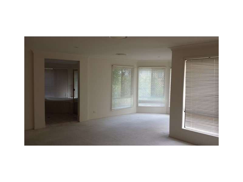 20 Lochside Drive, North Lakes QLD 4509