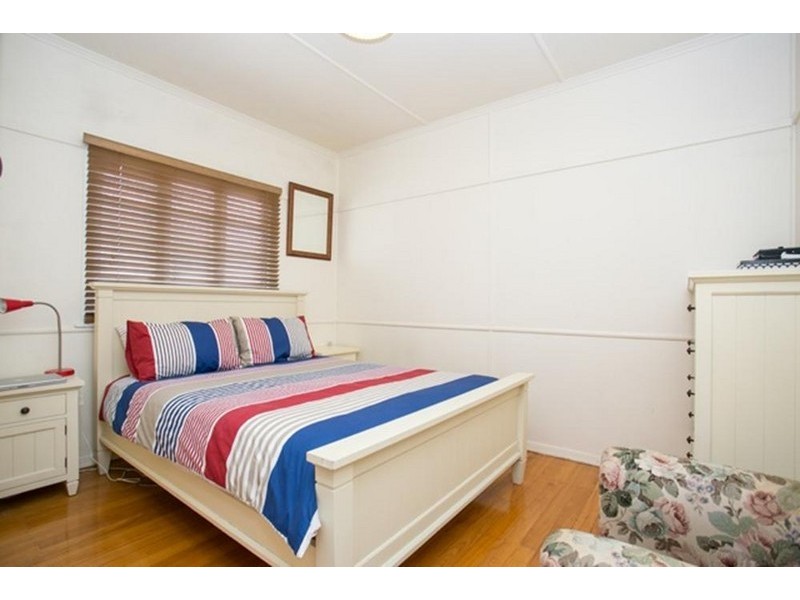 159 Oxley Avenue, Woody Point QLD 4019