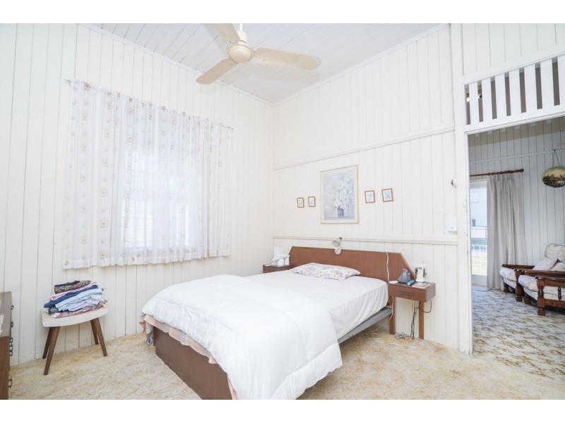 12 Margaret Street, Scarborough QLD 4020