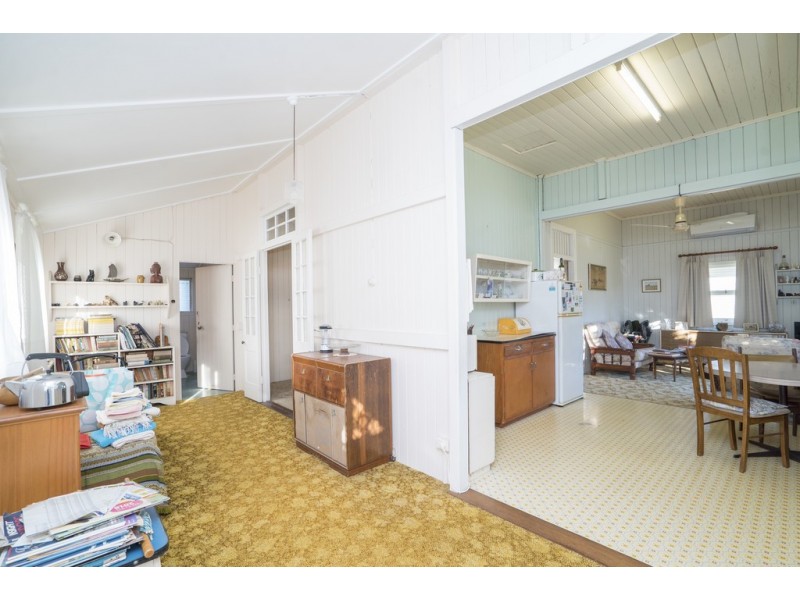 12 Margaret Street, Scarborough QLD 4020