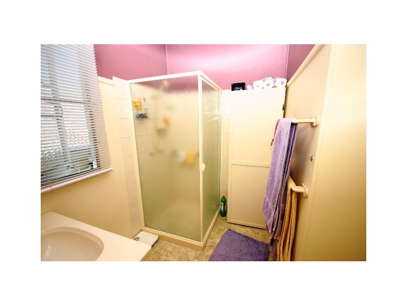 3 Third Avenue, Scarborough QLD 4020