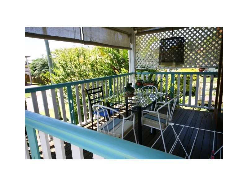 3 Third Avenue, Scarborough QLD 4020