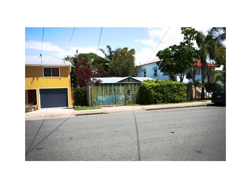 17 Sydney Street, Redcliffe QLD 4020