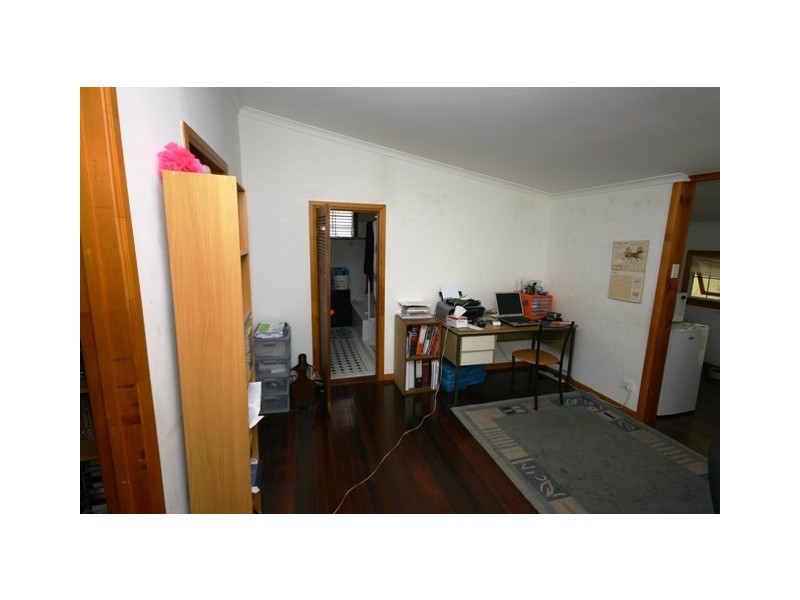 17 Sydney Street, Redcliffe QLD 4020