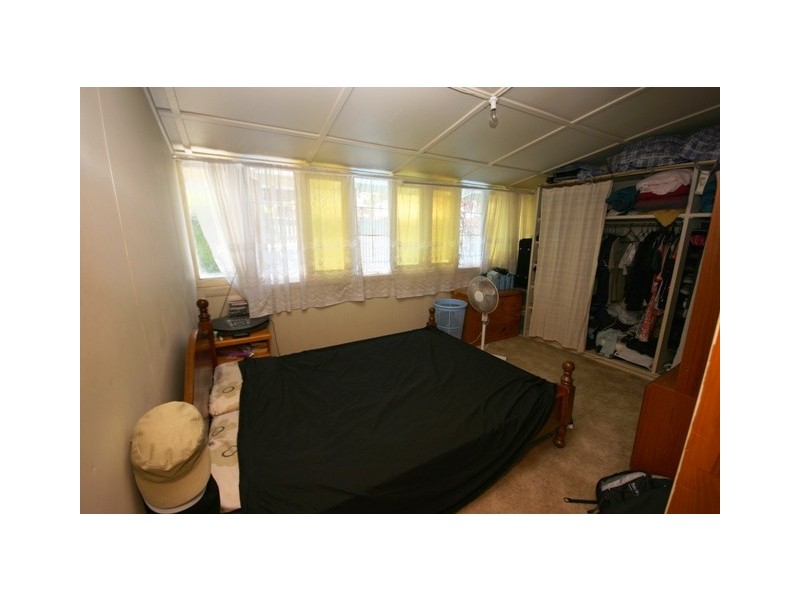 17 Sydney Street, Redcliffe QLD 4020