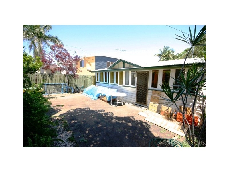 17 Sydney Street, Redcliffe QLD 4020