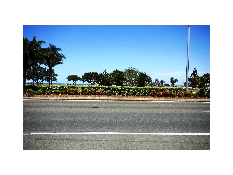 120 Hornibrook Esplanade, Clontarf QLD 4019