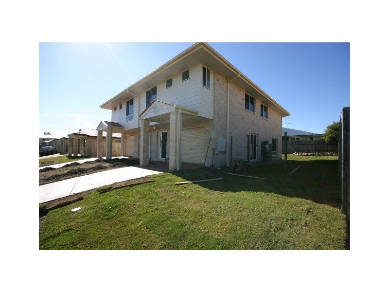 2/9 Lady Bowen Parade, Rothwell QLD 4022