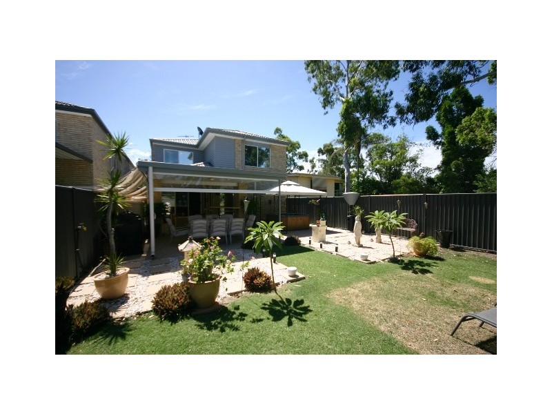 6A Roma Street, Scarborough QLD 4020