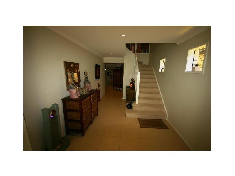 6A Roma Street, Scarborough QLD 4020