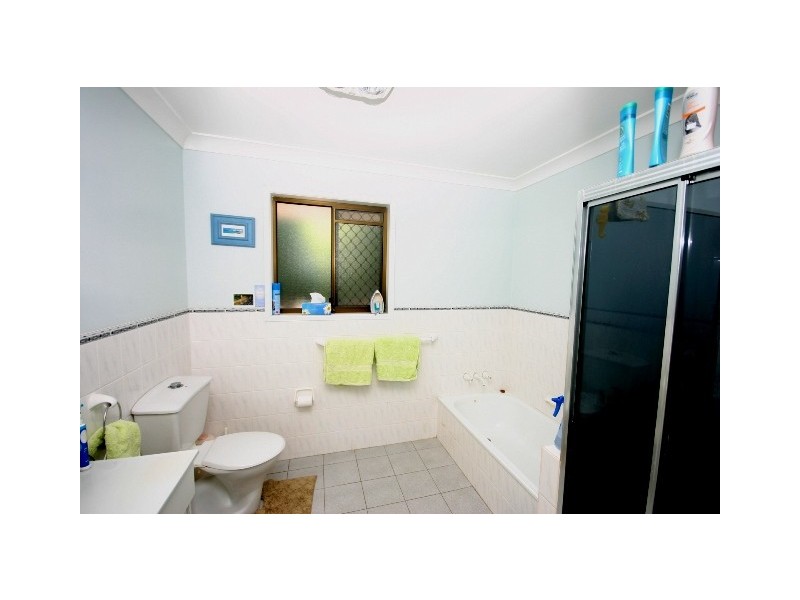 4 Thompson Court, Clontarf QLD 4019