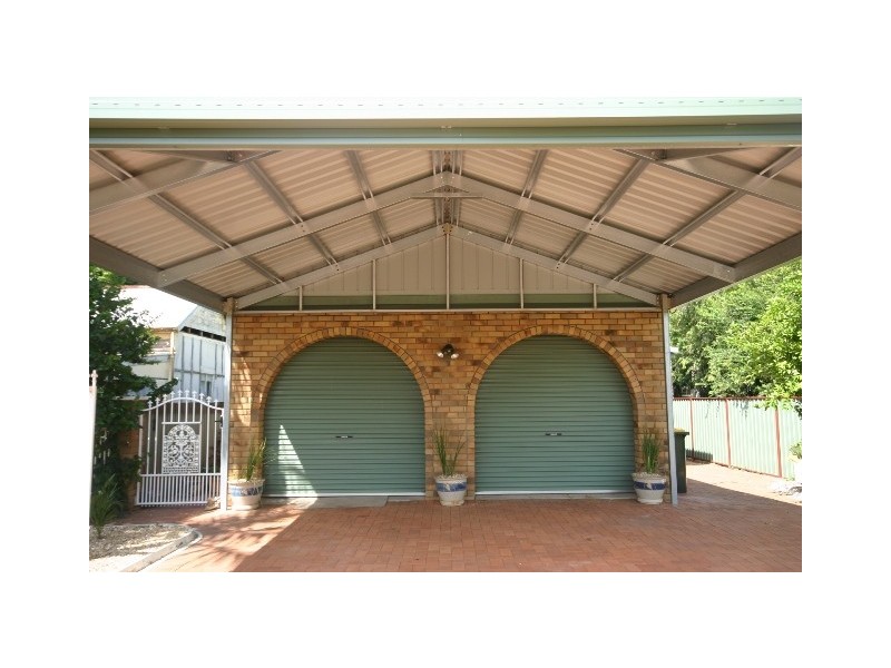 4 Thompson Court, Clontarf QLD 4019