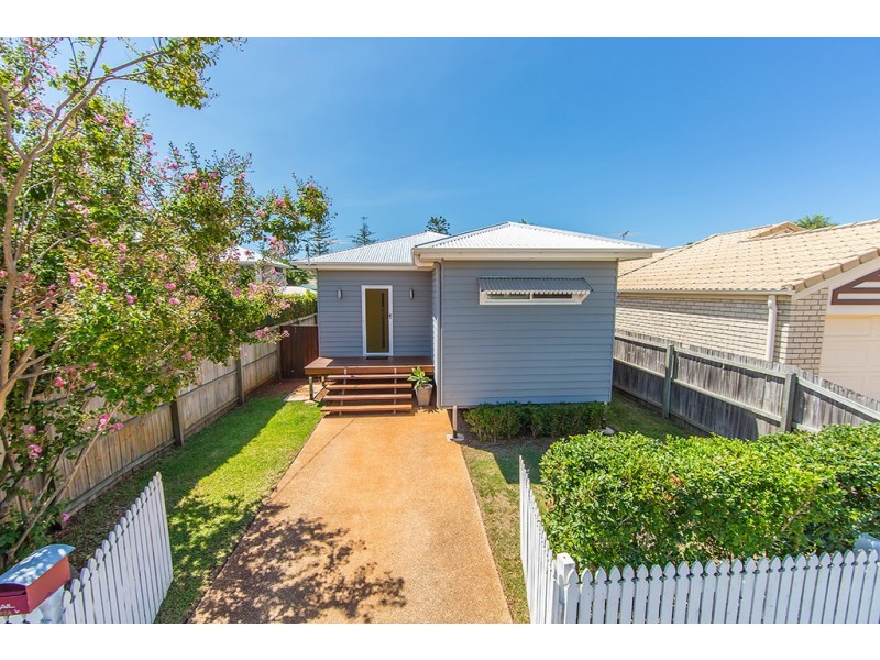 102A Arthur Street, Woody Point QLD 4019