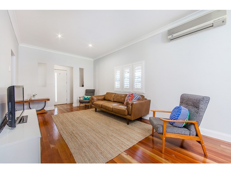 102A Arthur Street, Woody Point QLD 4019