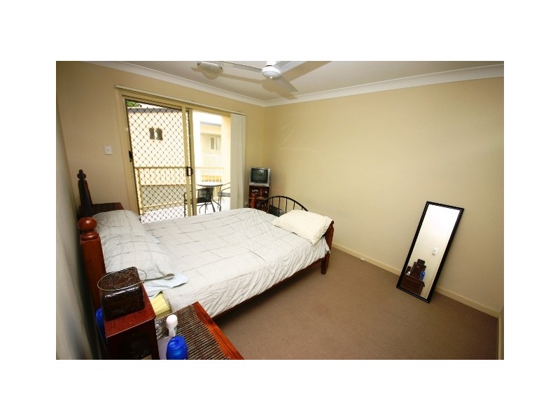 4/36 Silvyn Street, Redcliffe QLD 4020