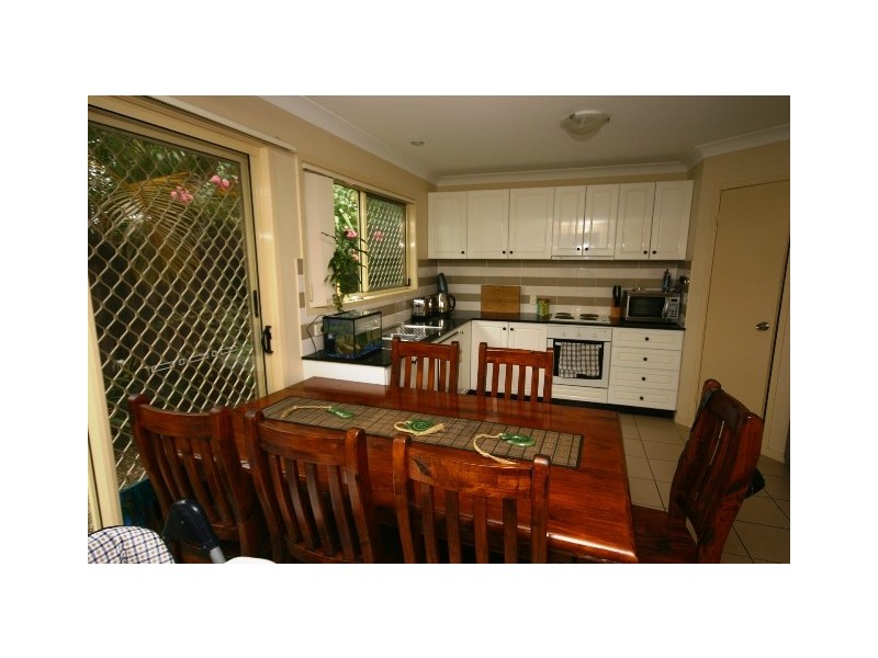 4/36 Silvyn Street, Redcliffe QLD 4020