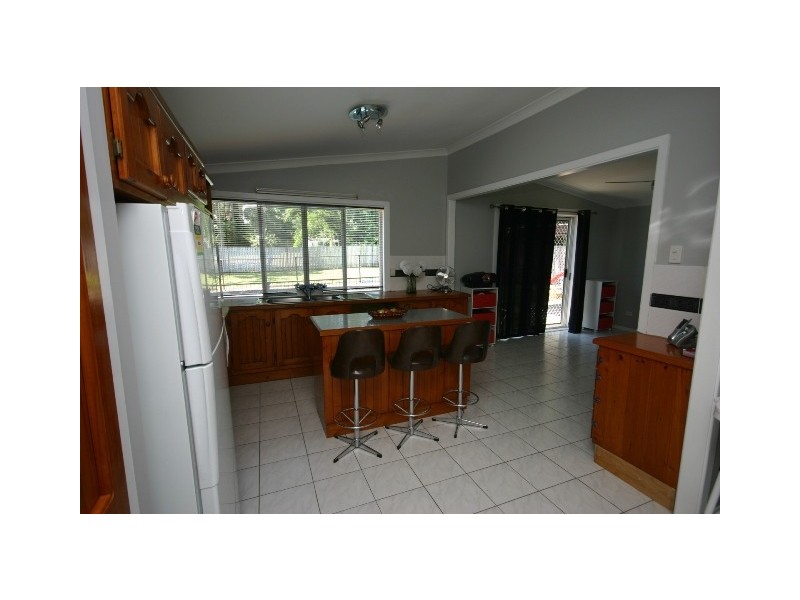 104 Scarborough Road, Redcliffe QLD 4020