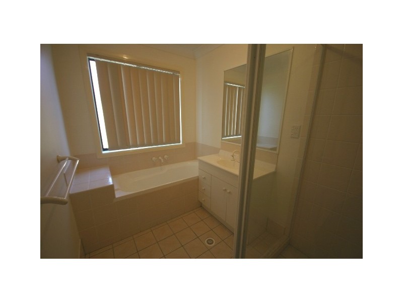 4 Dysart Street, Rothwell QLD 4022