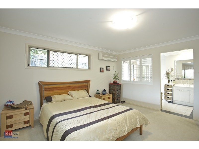 11 Finnegan Street, Rothwell QLD 4022