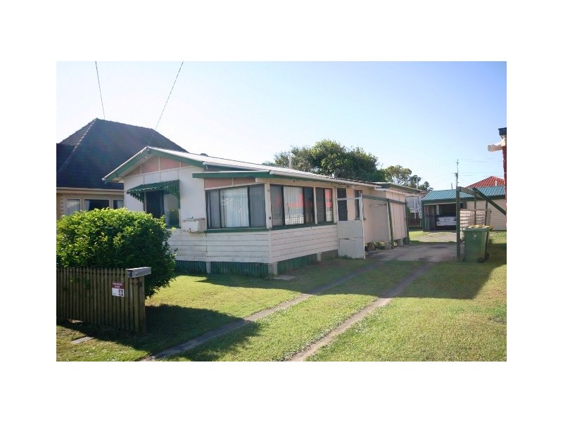 4 Angus Street, Clontarf QLD 4019