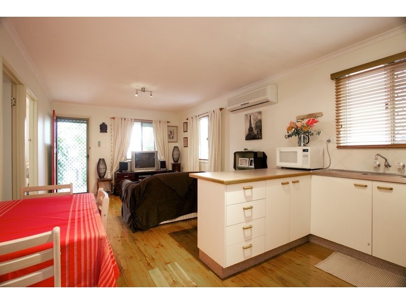 25 Mary Street, Redcliffe QLD 4020