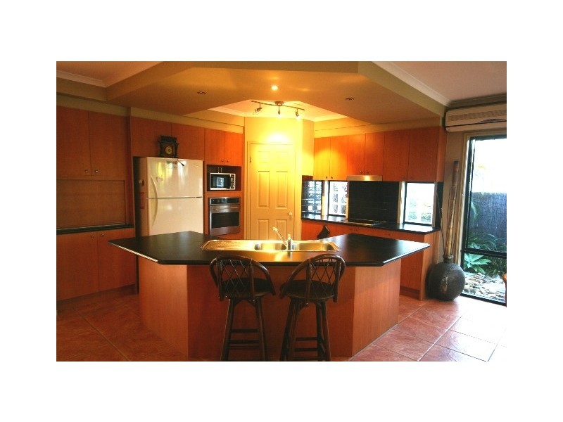 4 Barrier Street, North Lakes QLD 4509