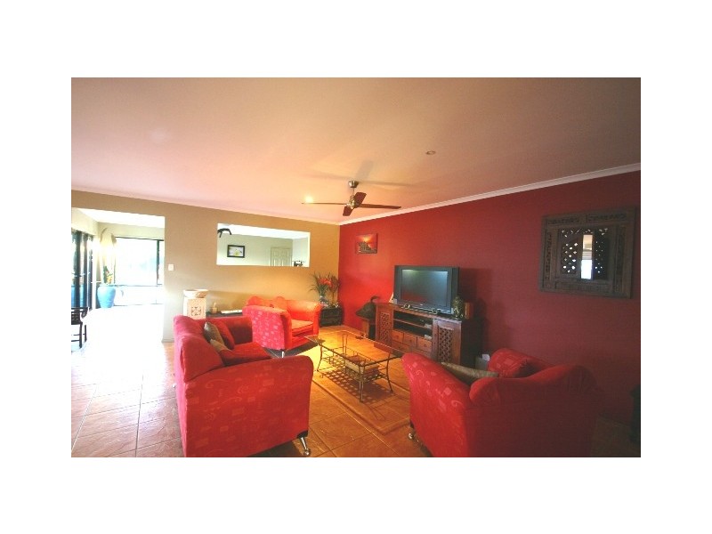 4 Barrier Street, North Lakes QLD 4509