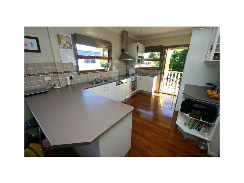 21 Scarborough Road, Redcliffe QLD 4020