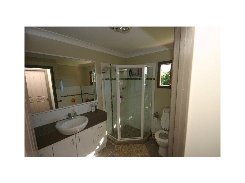 21 Scarborough Road, Redcliffe QLD 4020