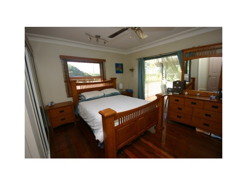 21 Scarborough Road, Redcliffe QLD 4020